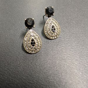Elegant Black and Gold Teardrop Earrings